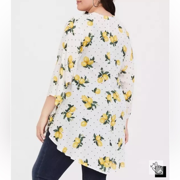 Torrid 00/0 M/L 10/12 Women’s Crepe Shirttail Kimono in Sweet Lemons 3/4 Sleeves - Picture 2 of 11